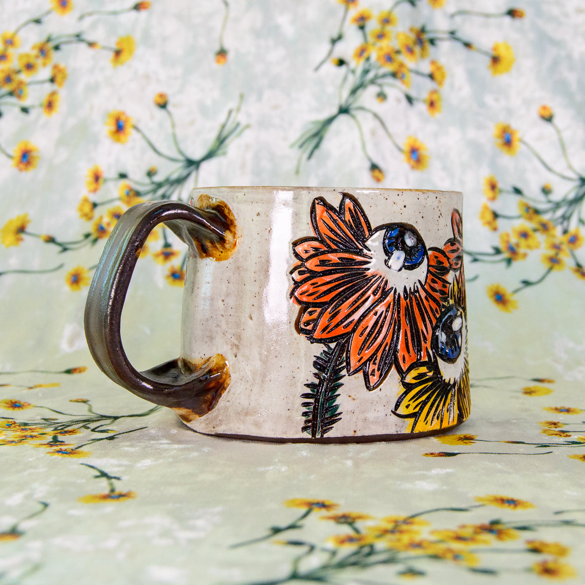 Looky Loo Flower Mug (No Luster)
