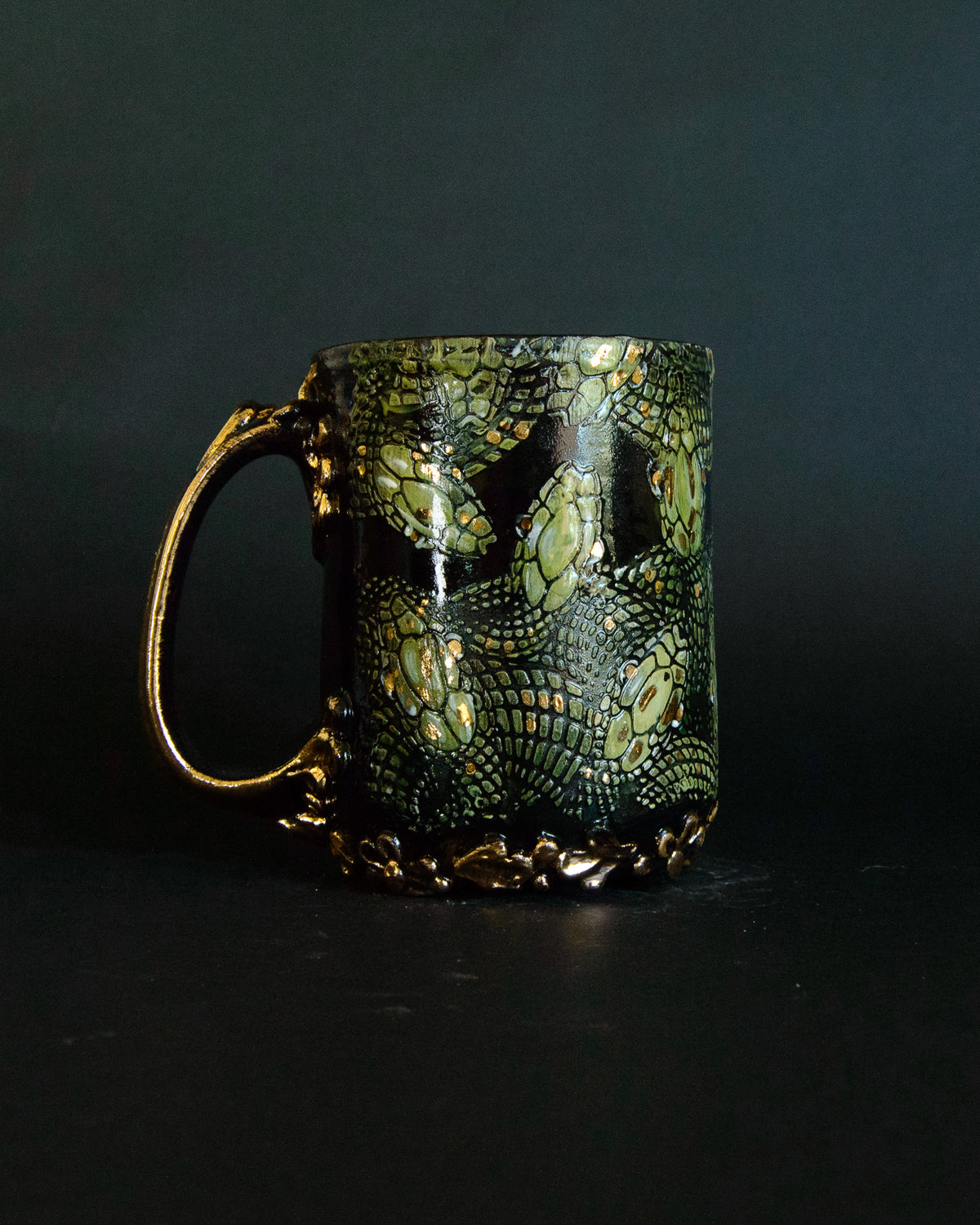 Snake Tangle Mug - Dark and Fancy