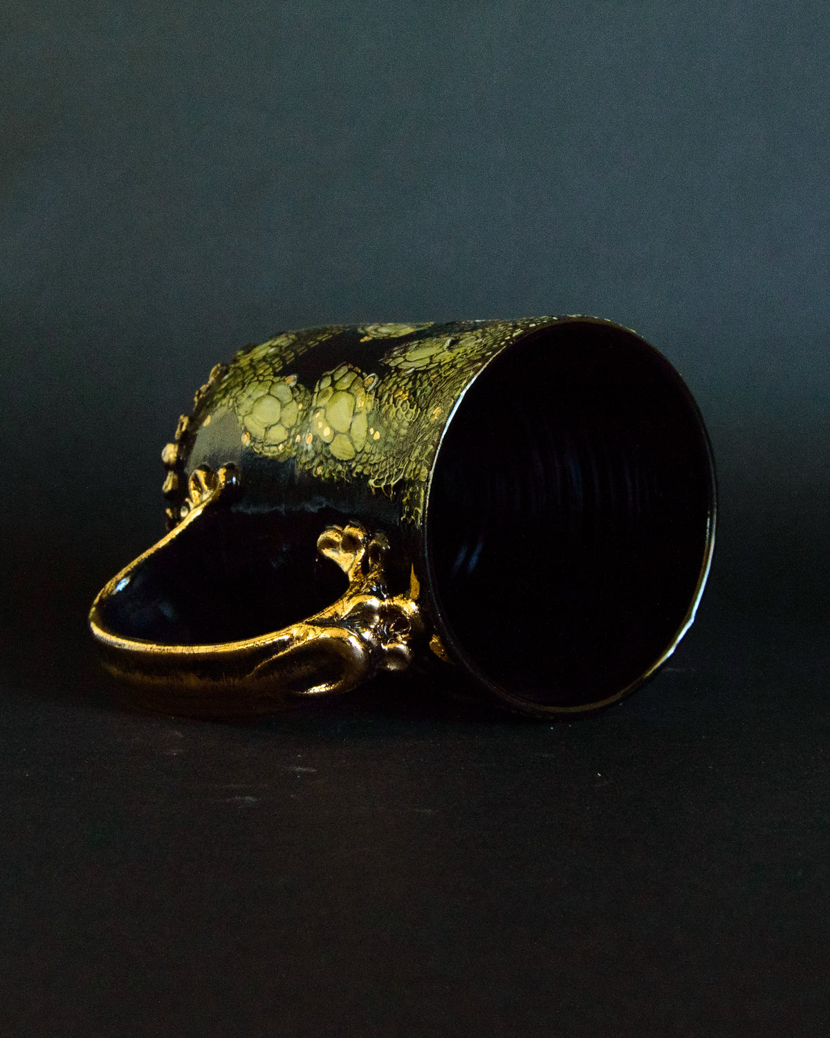 Snake Tangle Mug - Dark and Fancy
